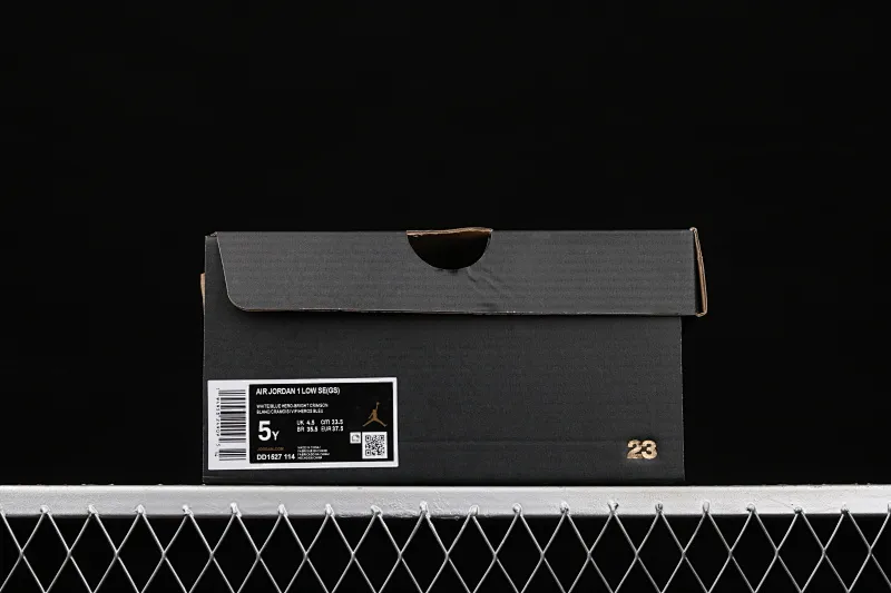 All categories Air Jordan Jordan series basketball shoes Air Jordan 1 Low Air Jordan 1 Low AJ1 Joe 1 naked eye 3D low-top basketball shoes DD1527-114